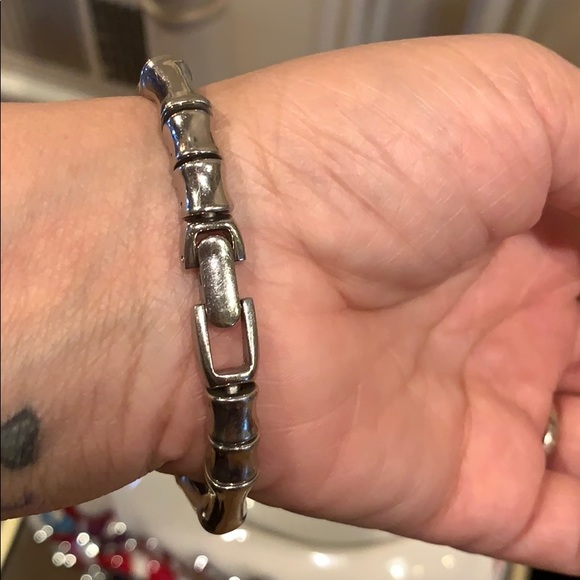 Gucci 6800L Diamond Watch - Picture 3 of 7